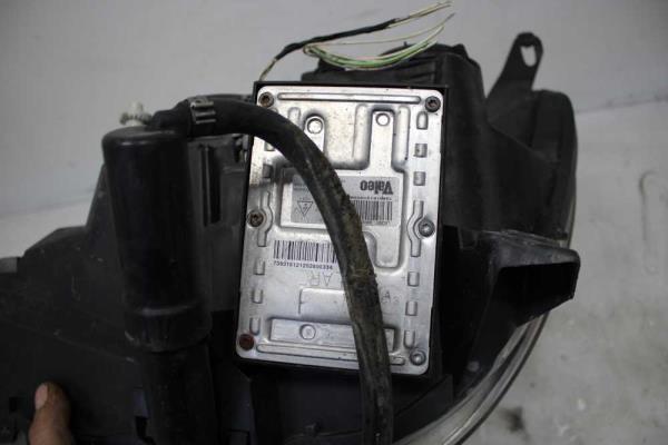 PHARE DROIT CITROEN - Vue 4